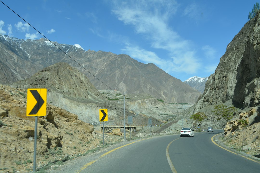 Mountain highway in Pakistan representing outstation car rental from Islamabad