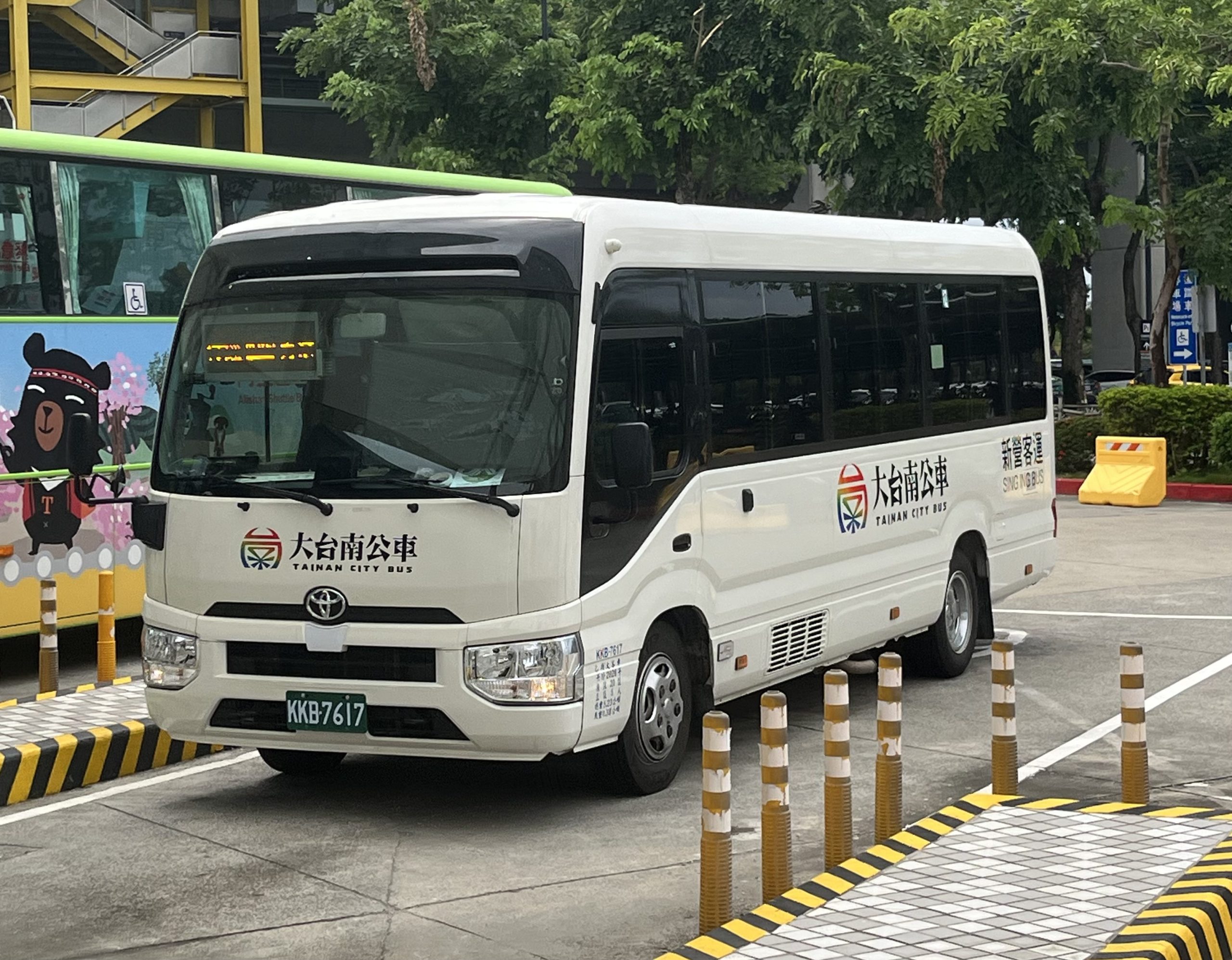 Toyota Coaster rental minibus in Islamabad