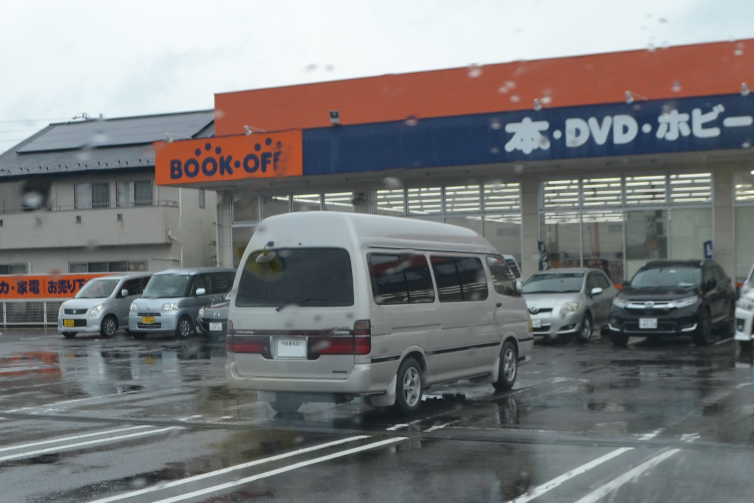 Toyota Hiace Grand Cabin rental van in Islamabad